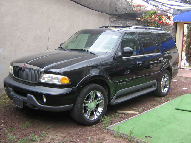 LINCOLN NAVIGATOR